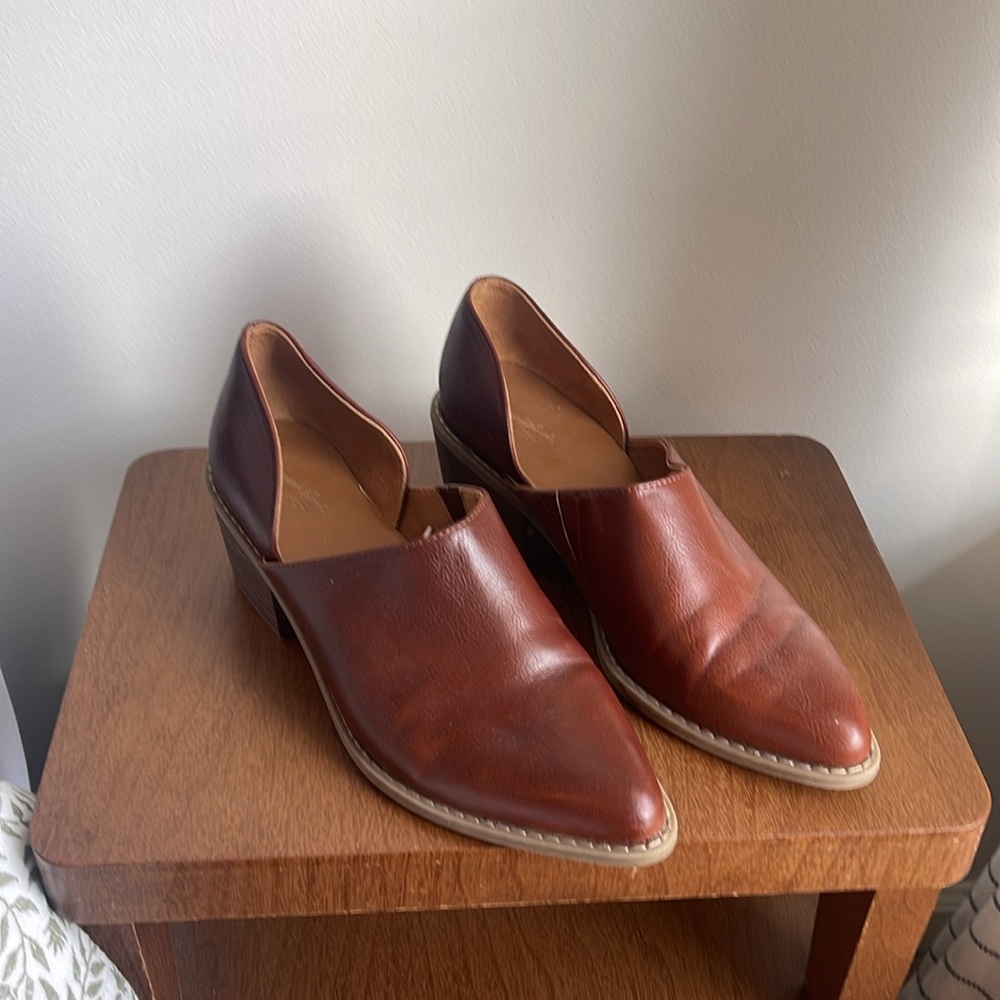 Women’s Universal Thread Rylie Bootie - Picture 2 of 5